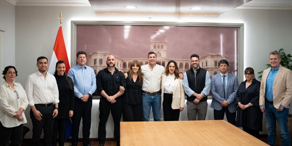 Día histórico para la industria audiovisual paraguaya: El Gobierno asigna fuente de ingresos propios al INAP • PARAGUAY TV