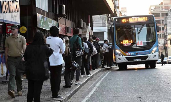 Paro de buses podría afectar a más de 100.000 trabajadores y causar pérdidas millonarias – Prensa 5