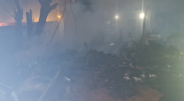 Voraz incendio consume vivienda y deja una víctima fatal en Ciudad del Este