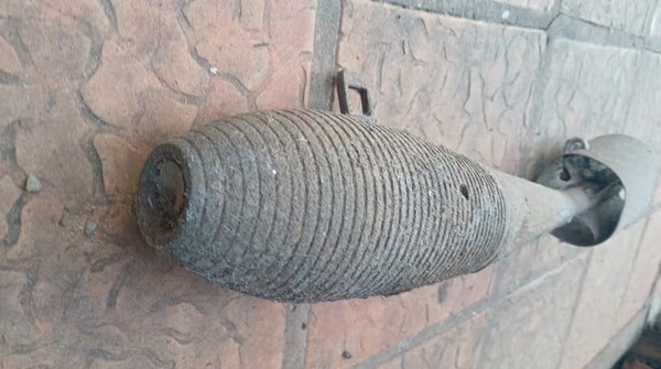 Pescador halla posible bomba sin detonar en Carayaó y alerta a autoridades