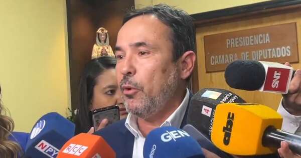 Diario HOY | Aún no hay acuerdo y paro de buses sigue en pie: gobierno promete pagar subsidio