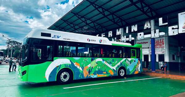 La Nación / Hernandarias: paralizan transporte en protesta por gratuidad en buses eléctricos