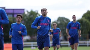 Enso González entrena con los Wolves en Portugal