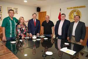Dionisio ratifica plan de presidir el PLRA y revela intención de seguir pactando con el gobierno de turno  - Política - ABC Color