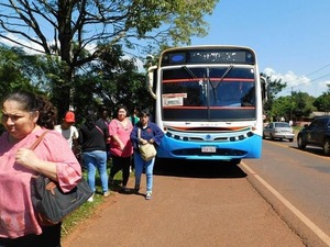Transportistas paralizan servicio interno en protesta por gratuidad del pasaje en buses eléctricos - ADN Digital