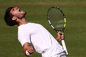Alcaraz derrota a Fritz y alcanza su tercera final consecutiva en Wimbledon  - Polideportivo - ABC Color