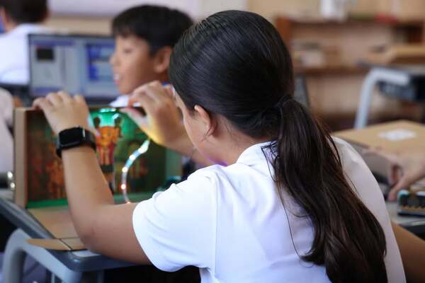 Invitan a jóvenes de bachillerato a presentar proyectos científicos para el Premio Curie 2025 - La Clave