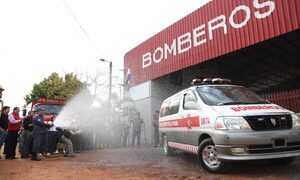 Donan ambulancia a bomberos de San Alberto