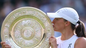 Swiatek arrasa a Anisimova y conquista Wimbledon