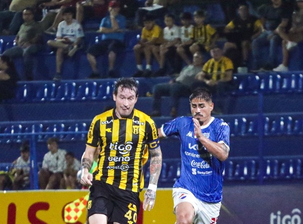 Nacional y Guaraní se enfrentan en el Arsenio Erico | Unicanal