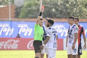 Humberto García cuestiona el trabajo arbitral - Sportivo Ameliano - ABC Color
