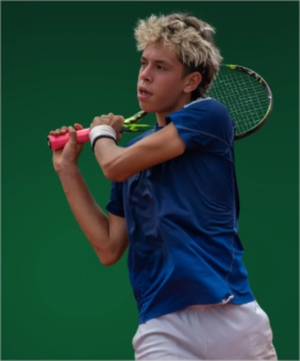 Cayo Narvaez y Martina Claudeline Mora se consagran en torneo junior de Rakiura - La Tribuna