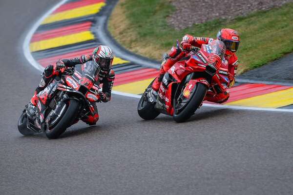 MotoGP-Alemania/Sachsenring: Márquez logra la pole y remonta en la sprint - ABC Motor - ABC Color