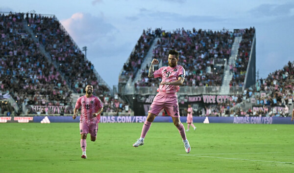 Versus / Messi marca su quinto doblete seguido en la MLS en un triunfo de Miami