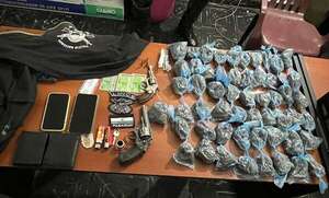 Persecución en Lambaré deja tres personas detenidas e incautación de armas y drogas  - Policiales - ABC Color