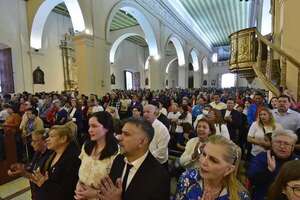Parroquias peregrinaron en honor al papa Francisco y su visita al Paraguay - Nacionales - ABC Color