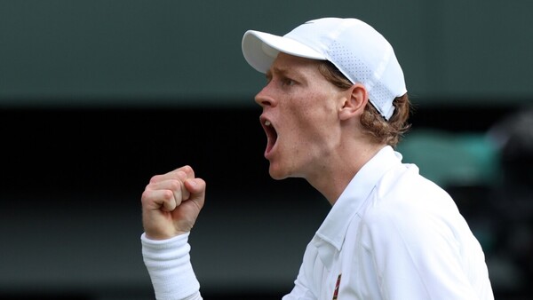 Sinner derrota a Carlos Alcaraz y conquista su primer Wimbledon