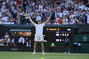 Versus / Sinner tumba a Alcaraz y conquista Wimbledon por primera vez
