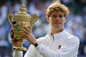 Sinner se desquita de Alcaráz y Swiatek gana "de bicicleta" tras 37 años en Wimbledon - La Tribuna