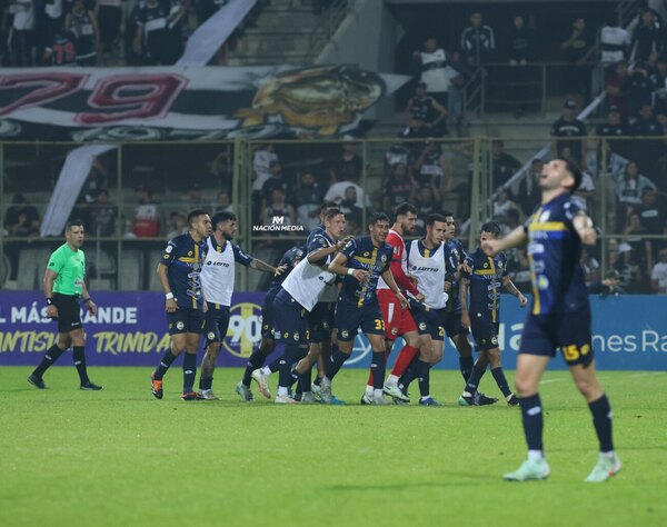 Versus / Trinidense castiga a Olimpia con el VAR como protagonista principal