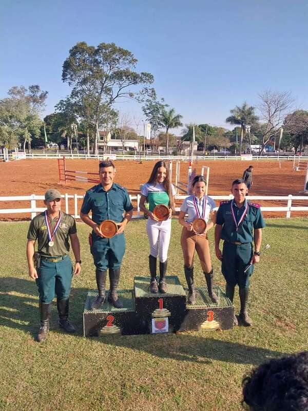Hipismo: Competencia misionera - Polideportivo - ABC Color