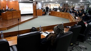 Asesores de la Junta, entre bachilleres y clanes familiares