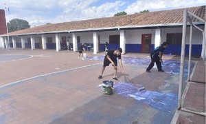 Estudiantes dan clases en el comedor ante falta de aulas y acusan de abandono al MEC - OviedoPress