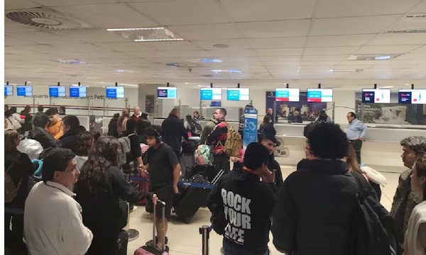 Pasajeros uruguayos varados en Asunción denuncian abandono de aerolínea - OviedoPress