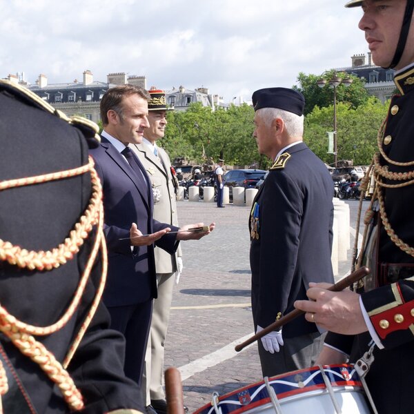 Francia anunció 6.500 millones de euros más en gasto militar para los próximos dos años