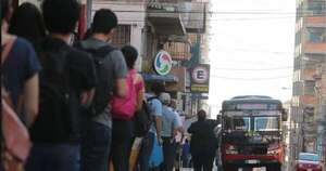 La Nación / Destrabar paro de buses es prioridad por ser un servicio imprescindible, dice ministra