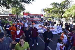 AUDIO: Caos en el tránsito: funcionarios municipales copan el ingreso a Asunción  - A La Gran 7-30 - ABC Color