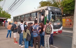 MEF garantiza fondos para subsidio a transportistas