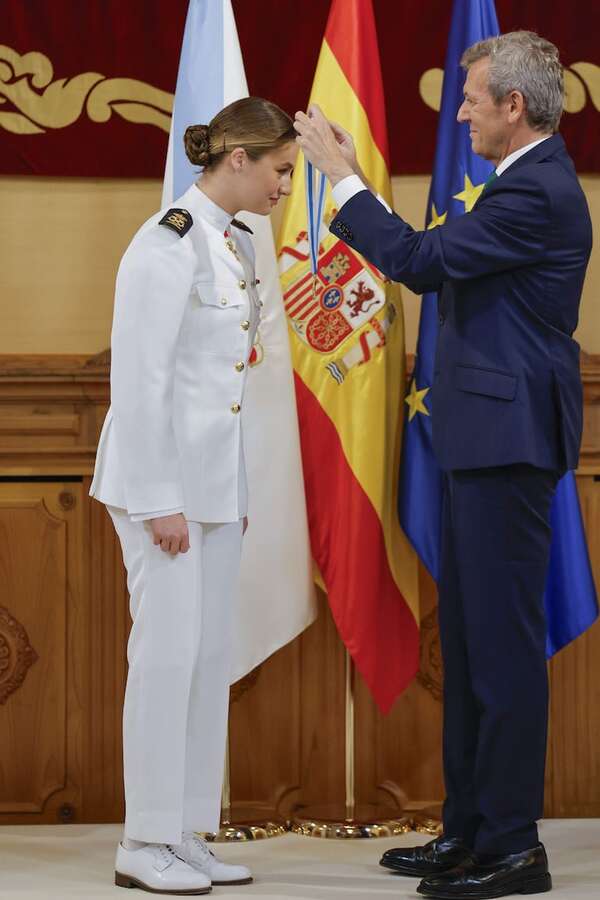 La princesa Leonor recibió la Medalla de Oro de Galicia - Gente - ABC Color