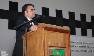 “Hago política fuera del horario laboral”: Ariel López aclara su rol como militante e integrante del MEC - OviedoPress
