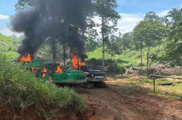 Ecuador desarticula tres campamentos de minería ilegal con capacidad para 130 personas - Mundo - ABC Color