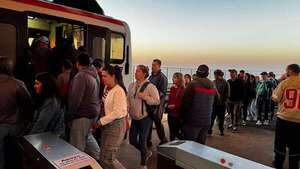 Se puso en marcha el control migratorio unificado en el tren Encarnación-Posadas - Nacionales - ABC Color