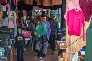 Comerciantes refieren repunte en ventas en zona fronteriza de Encarnación - Economía - ABC Color