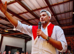 Marito defiende a Wiens y critica a quienes “se venden” en acto político