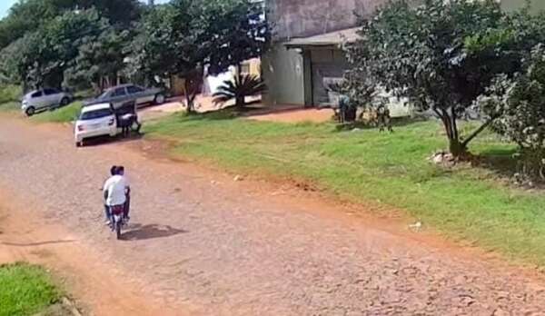 Video: mujer roba gallo que era mascota de un enfermo en PJC - Nacionales - ABC Color