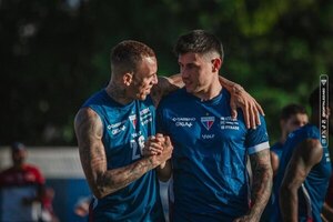 Versus / Hay cambio de técnico en el nuevo club de Adam Bareiro