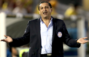 Olimpia pone fin a ciclo de Bustos y anuncia a Ramón Díaz