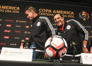 Versus / ¿Cómo le fue a Ramón Díaz en el fútbol paraguayo?