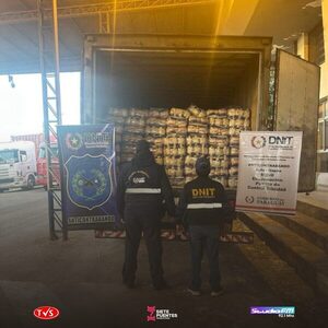 INCAUTAN CAMIÓN CON 19 TONELADAS DE AZÚCAR POR IRREGULARIDADES EN CORONEL BOGADO - «TVS DIGITAL»
