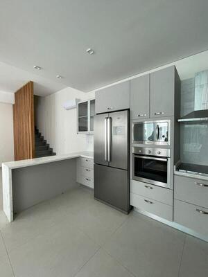 Casa Bazás: Diseño de interiores y mobiliario personalizado