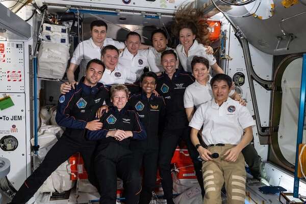 Axiom 4 aterriza en el Pacífico tras el histórico regreso de India, Hungría y Polonia al espacio - Ciencia - ABC Color