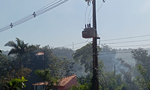 Vecinos denuncian quema de basura y exigen acción urgente en Coronel Oviedo - OviedoPress