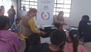Proveen servicios esenciales a comunidad indígena Yakye Axa en jornada de Justicia Móvil - .::Agencia IP::.