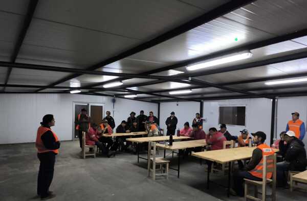 Ruta PY12: capacitan a obreros en buenas prácticas laborales y seguridad - .::Agencia IP::.