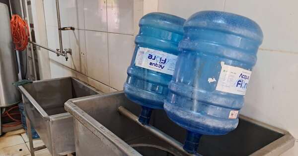 Diario HOY | Allanan inmueble por supuesta falsificación de agua mineral en Luque
