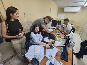 Entre filtracionnes, investigan presunto esquema de coima en la DNIT - Policiales - ABC Color